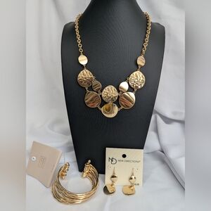 NEW Nordstroms New Directions Gold Statement Necklace Set Or Gift 🎁 Set